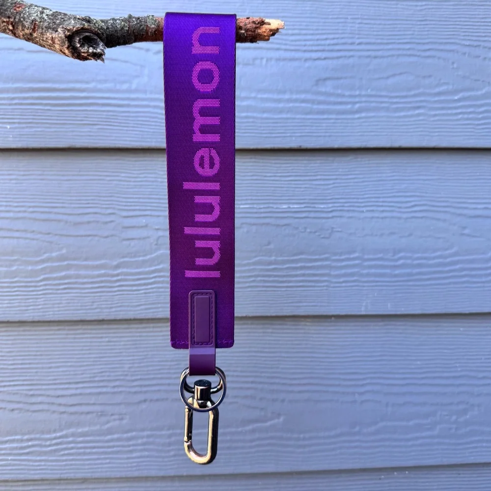 Lululemon Never Lost Keychain, Goodnight Plum / Pink Haze